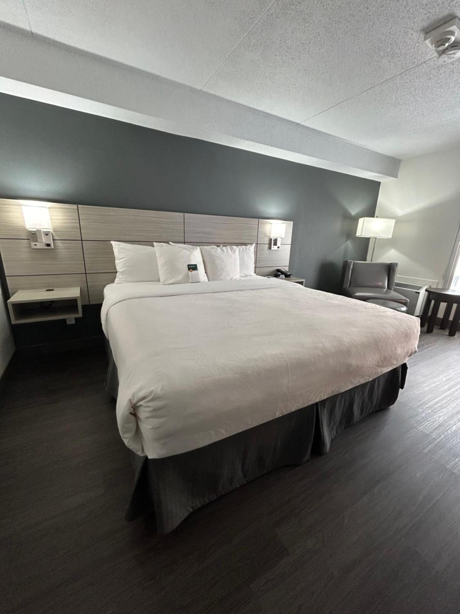 Quality Inn Leamington Exterior photo